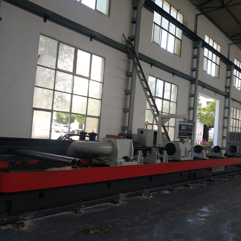 深穴ボーリングマシン