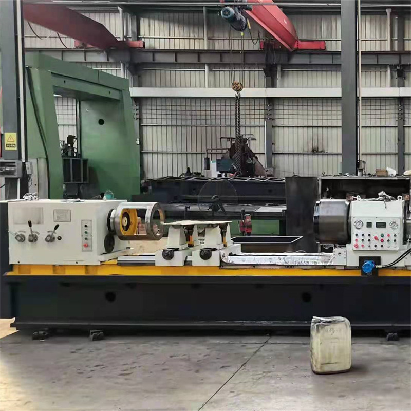 深穴ボーリングマシン