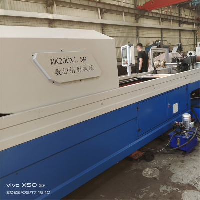 Levigatrice per cilindri CNC