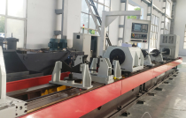 Deep hole drilling and boring machine