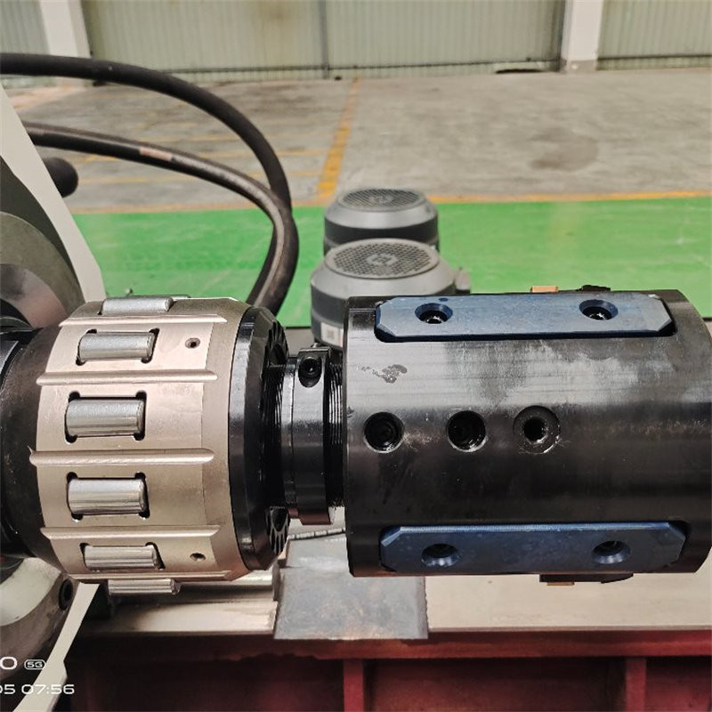 새로운 스크래핑 및 롤링 보링 헤드